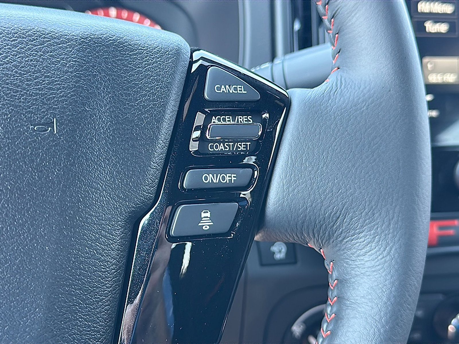 New 2026 Nissan Frontier PRO-4X w/ Pro-4x Convenience Package image 18