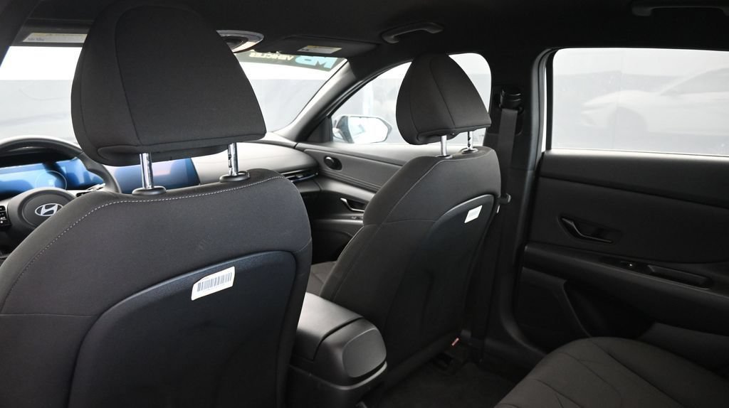 Used 2025 Hyundai Elantra SEL FWD image 20