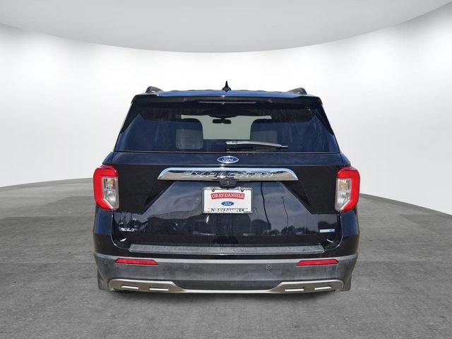 Certified 2020 Ford Explorer XLT w/ Equipment Group 202A image 5