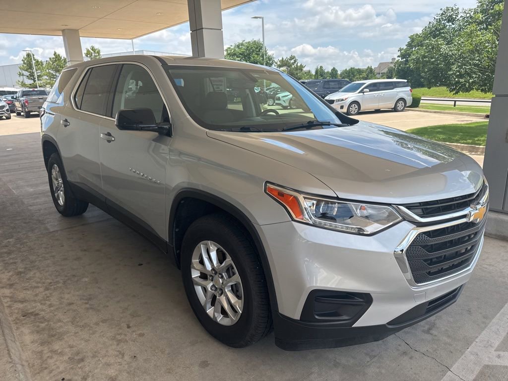 Used 2018 Chevrolet Traverse LS FWD video 3