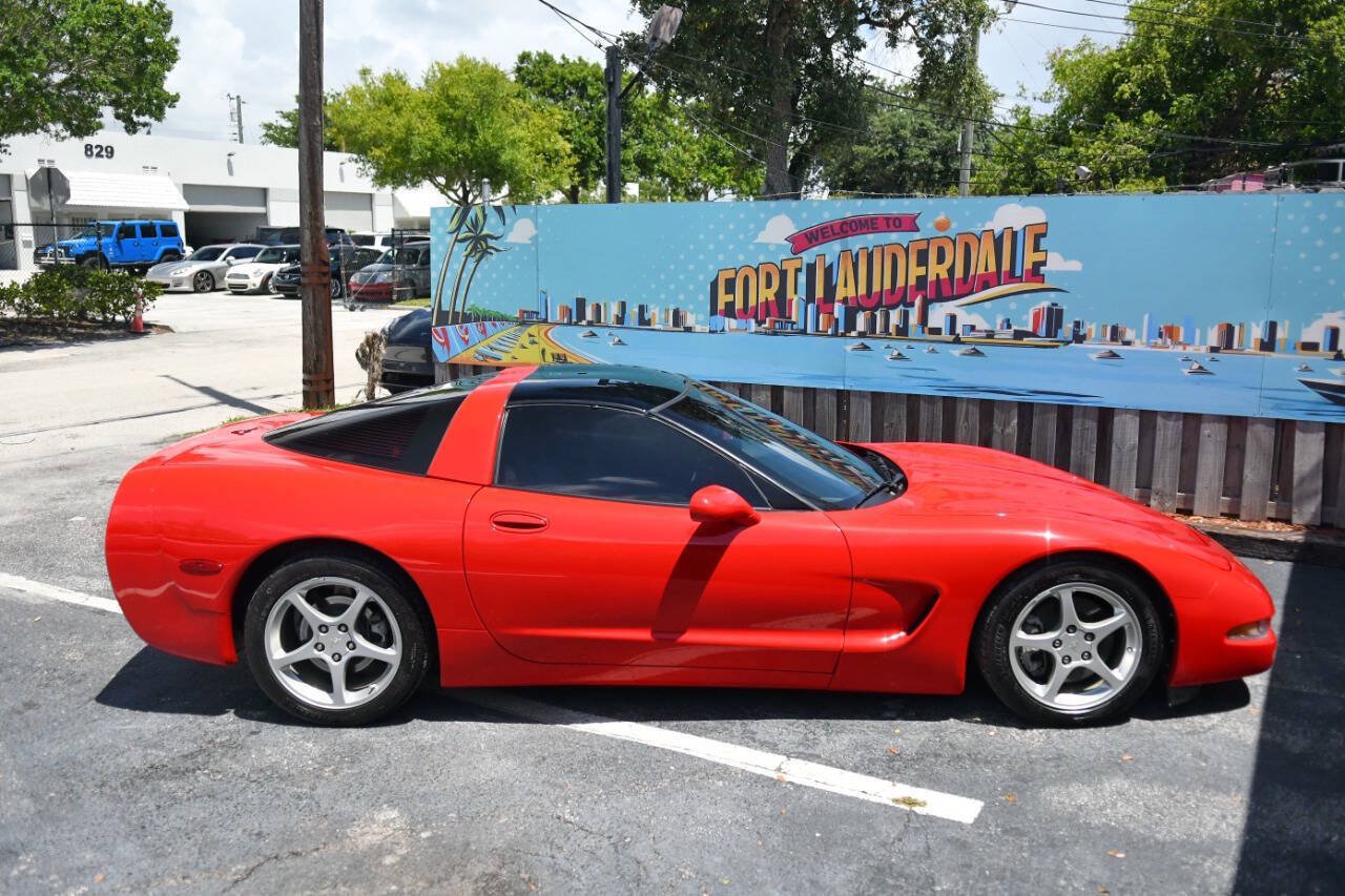 Used 2004 Chevrolet Corvette Coupe w/ Roof Package RWD image 32