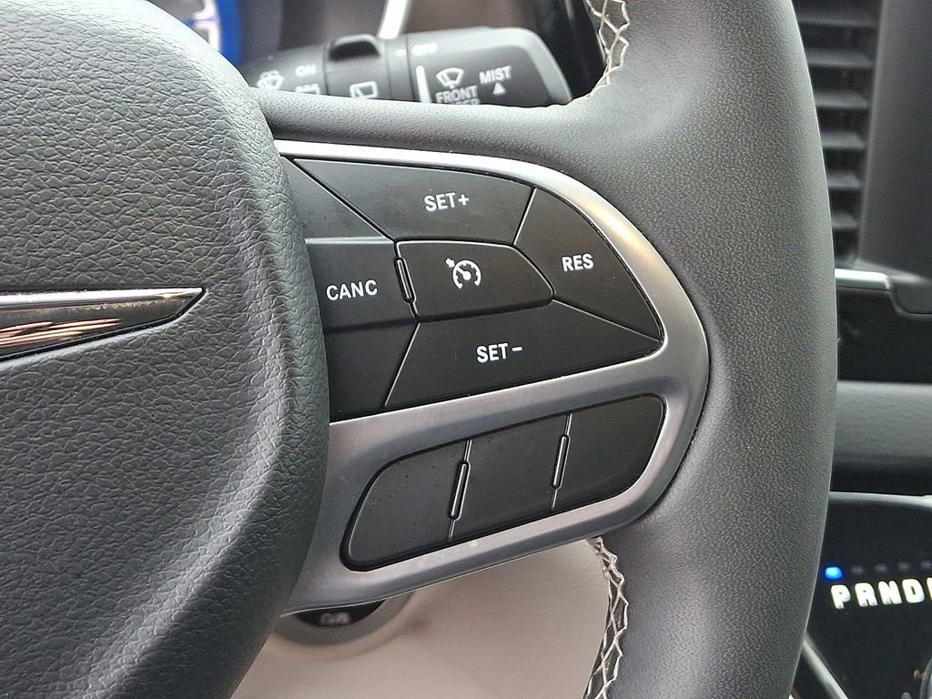 Used 2024 Chrysler Voyager LX image 23