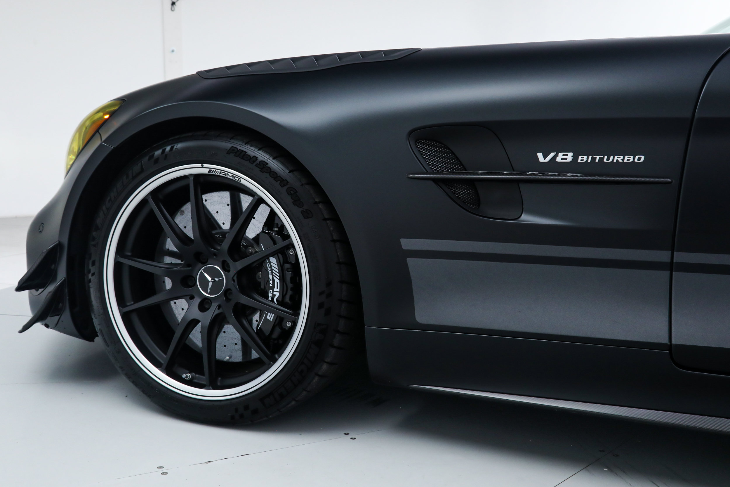 Used 2020 Mercedes-Benz AMG GT R image 17