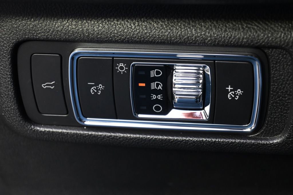 Certified 2022 Lincoln Corsair Reserve w/ Equipment Group 201A image 24