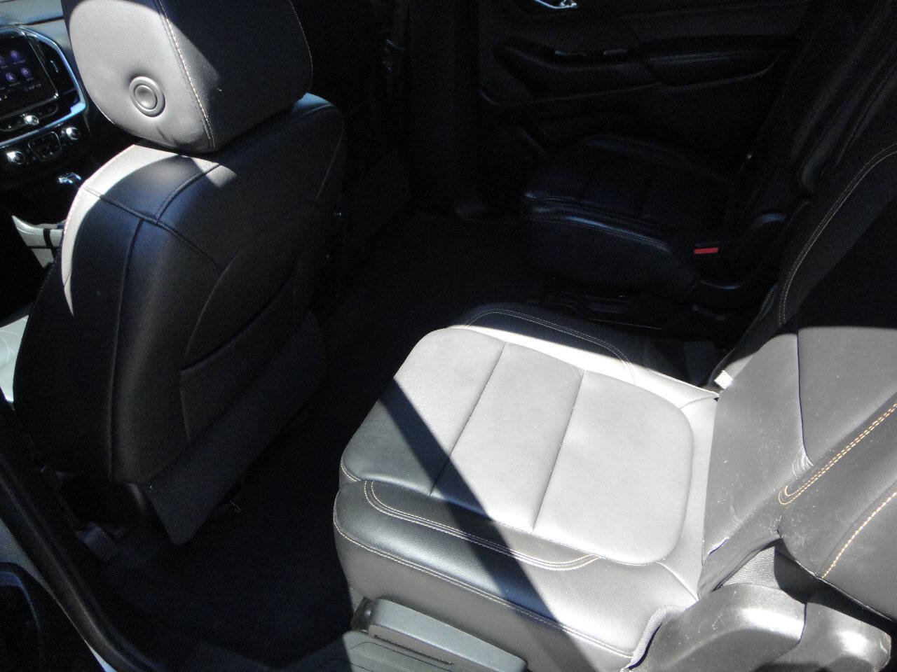 Used 2020 Chevrolet Traverse LT AWD/4WD image 13