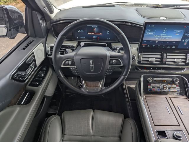 Used 2022 Lincoln Navigator Black Label AWD/4WD image 17