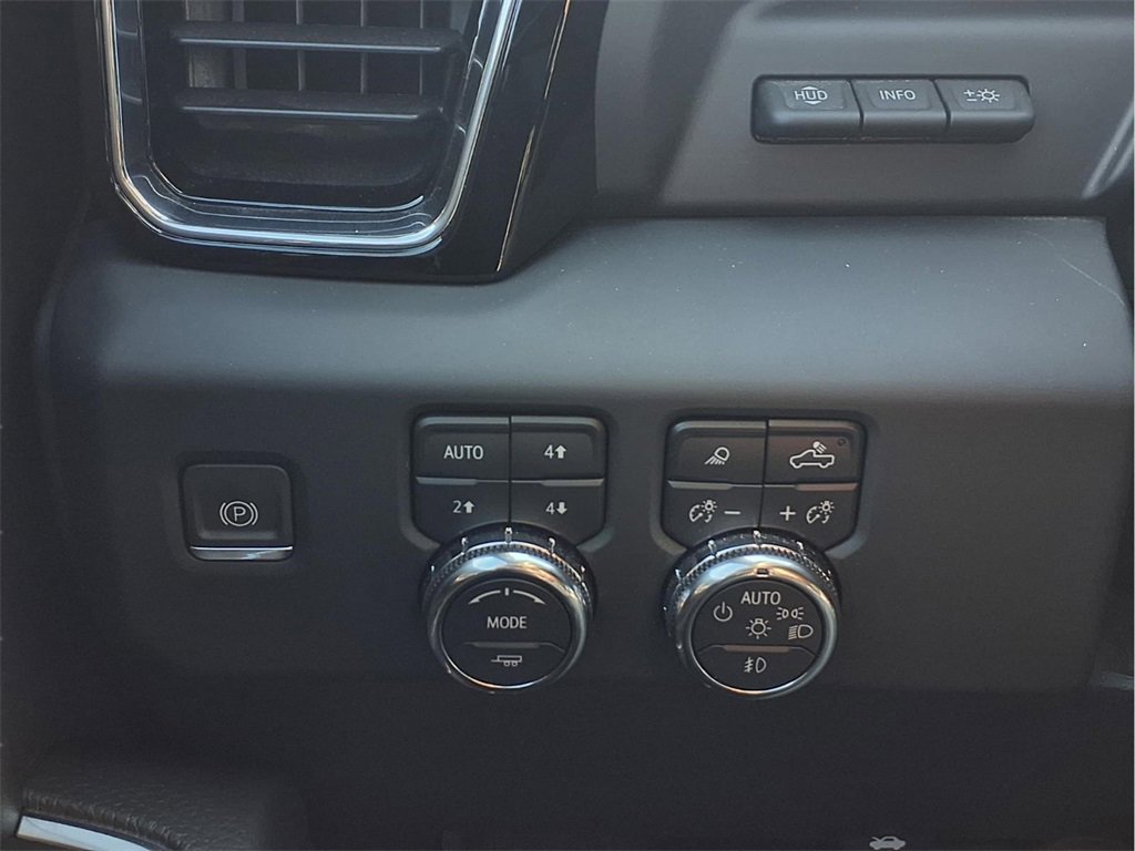 Used 2024 GMC Sierra 2500 Denali w/ Denali Reserve Package image 12