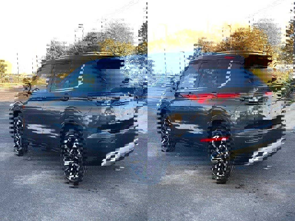 Used 2024 Mitsubishi Outlander SE Black Edition image 7