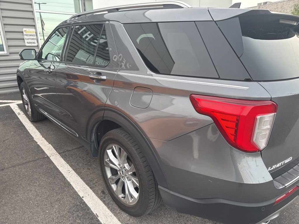 Used 2022 Ford Explorer Limited w/ Equipment Group 301A AWD/4WD image 7
