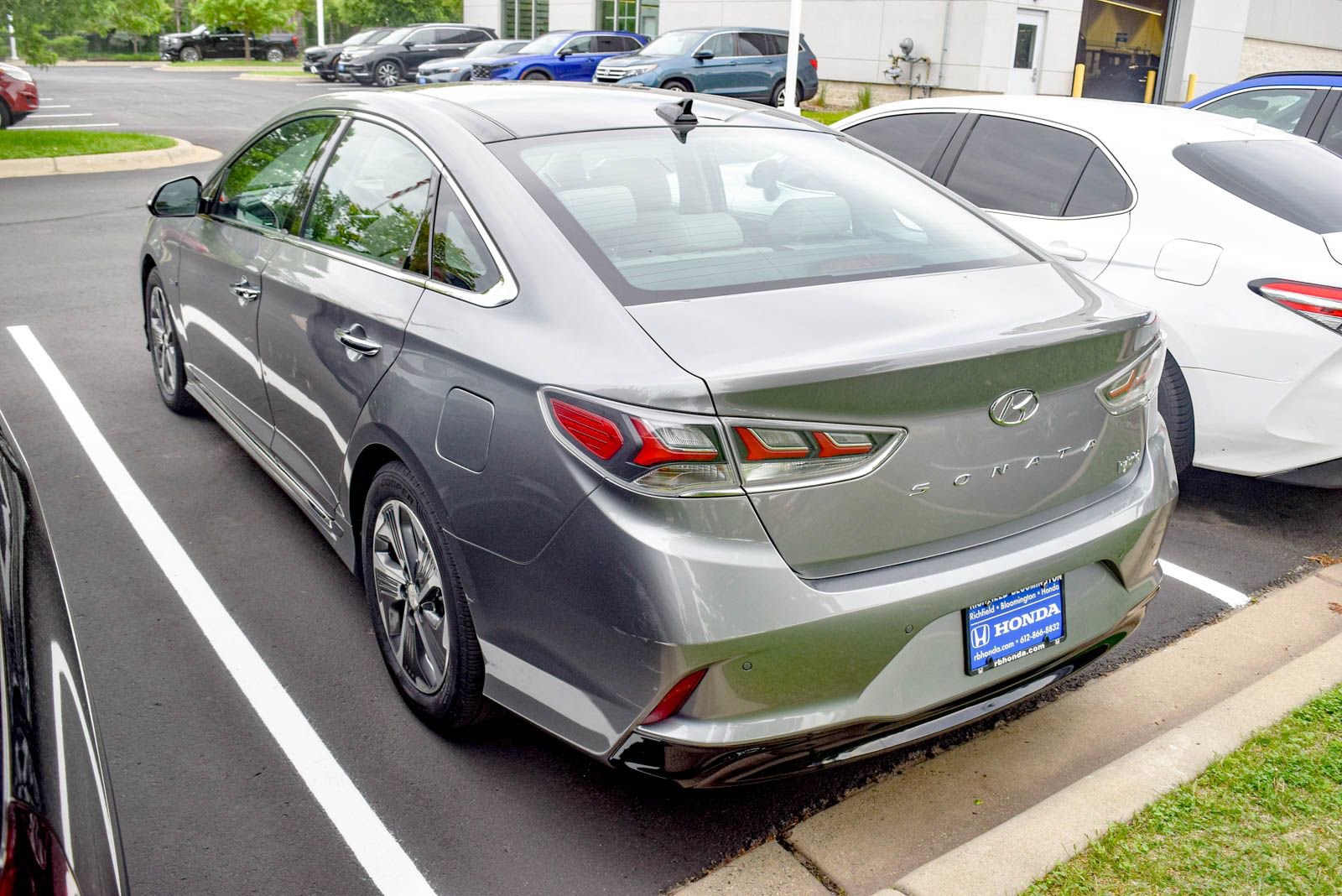 Used 2018 Hyundai Sonata Limited w/ Ultimate Package 02 FWD image 18