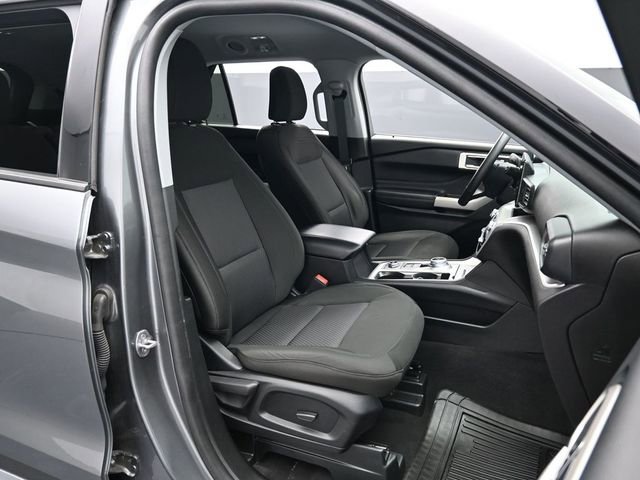 Used 2023 Ford Explorer XLT image 28