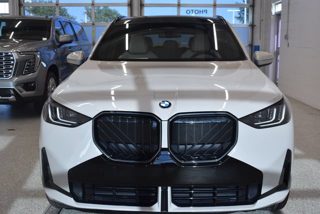 New 2026 BMW X3 xDrive30i w/ Premium Package AWD/4WD image 3