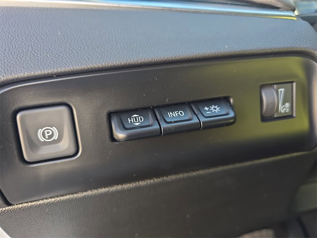 Used 2024 Buick Enclave Avenir w/ Trailering Package, 5000 lbs. image 27