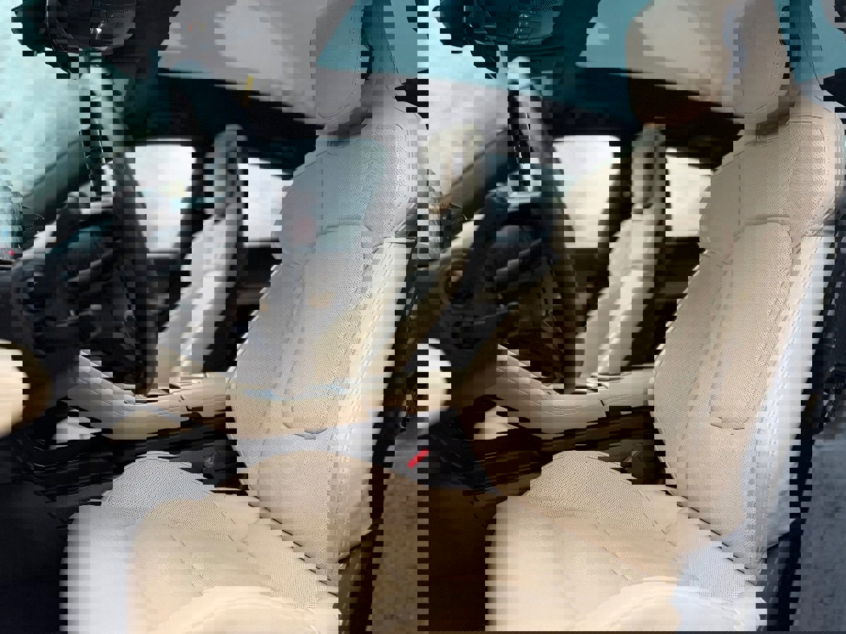 Used 2020 Porsche Taycan Turbo image 14