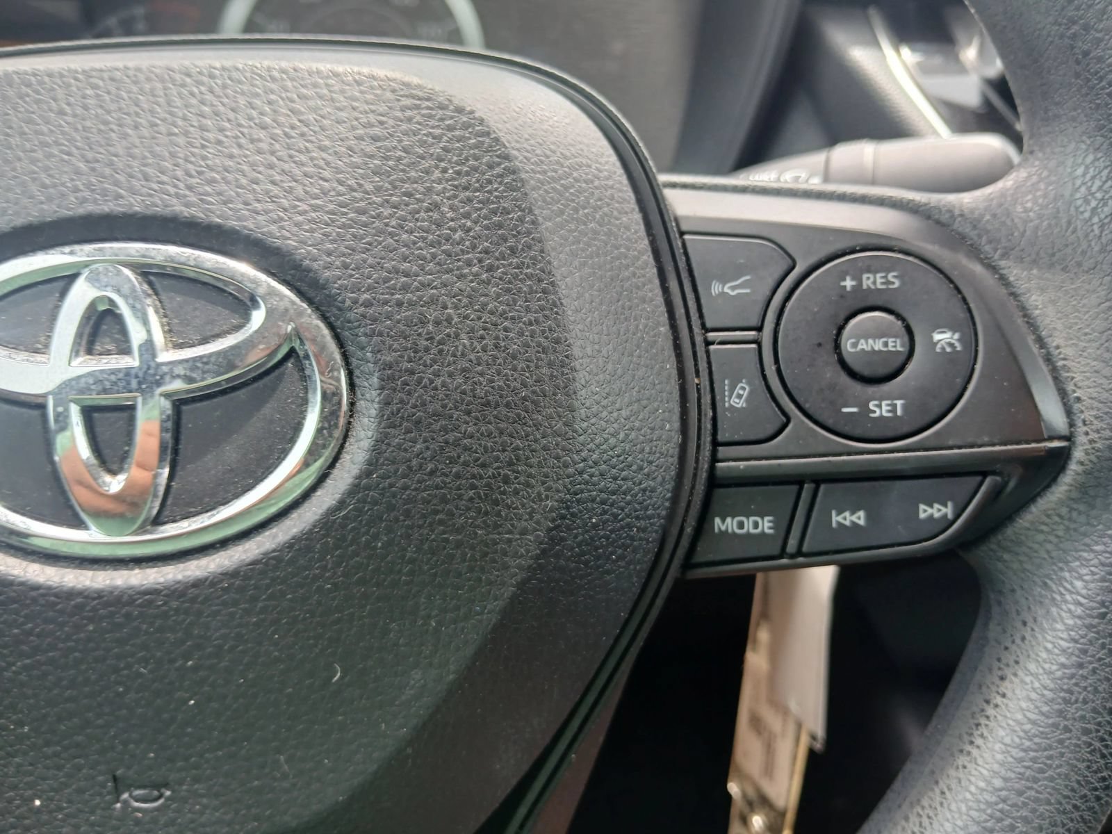Used 2020 Toyota Corolla LE FWD image 57