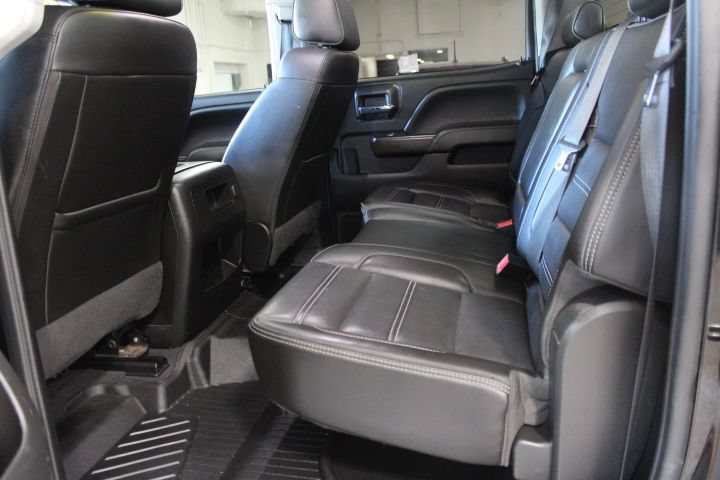 Used 2019 GMC Sierra 2500 Denali w/ LPO, Protection Package AWD/4WD image 15