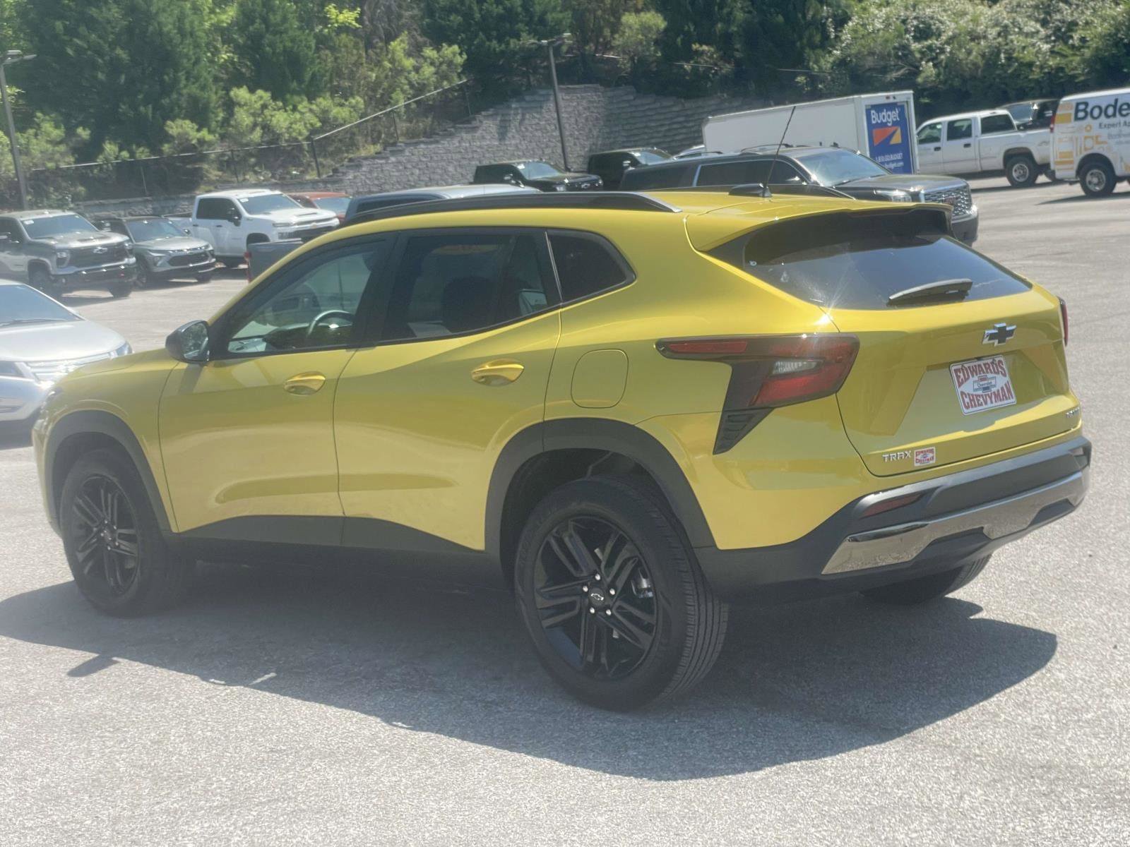 Used 2025 Chevrolet Trax ACTIV w/ Driver Confidence Package image 6