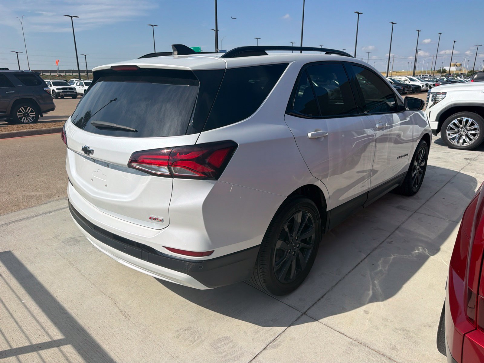 Used 2024 Chevrolet Equinox RS FWD image 5