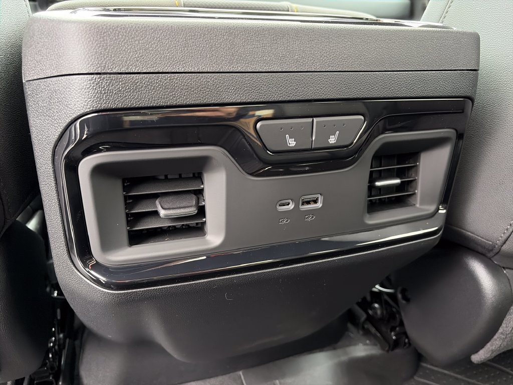 New 2026 Chevrolet Silverado 2500 ZR2 w/ LPO, Dark Essentials Package AWD/4WD image 9