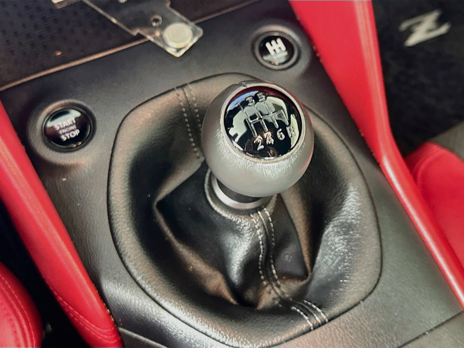 Used 2024 Nissan Z Performance w/ Floor Mat Package RWD image 17