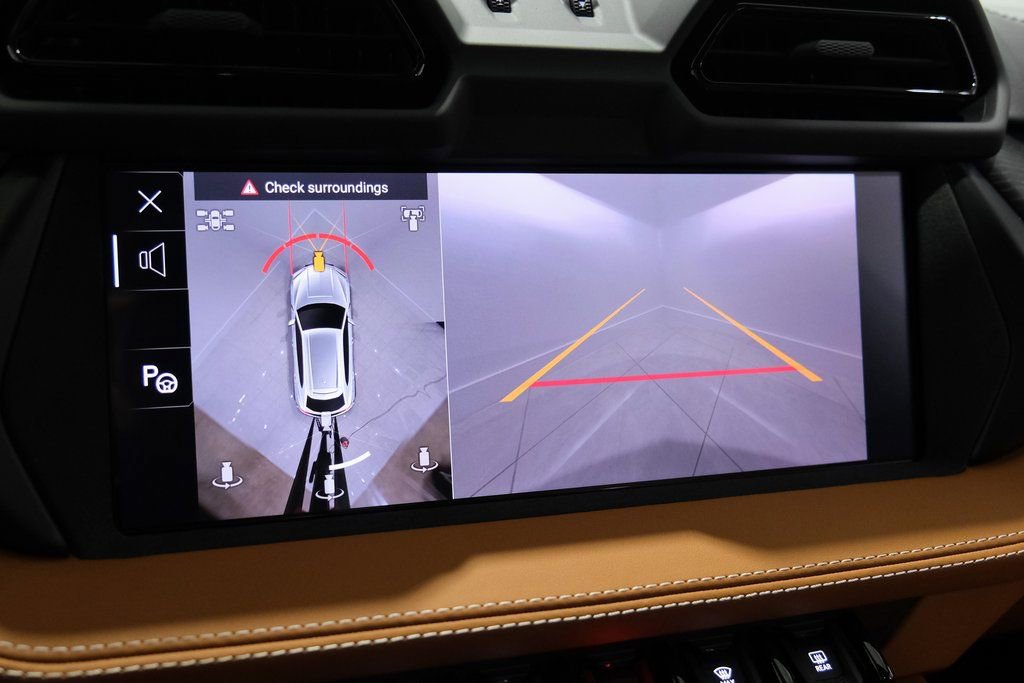 Used 2025 Lamborghini Urus SE AWD/4WD image 25