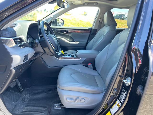 Used 2021 Toyota Highlander Limited AWD/4WD image 15