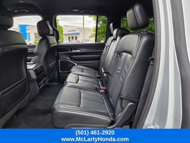 Used 2024 Jeep Wagoneer Series II w/ Flexible Seating Group RWD image 11