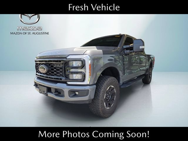 Used 2025 Ford F250 XLT w/ Black Appearance Package AWD/4WD video 1