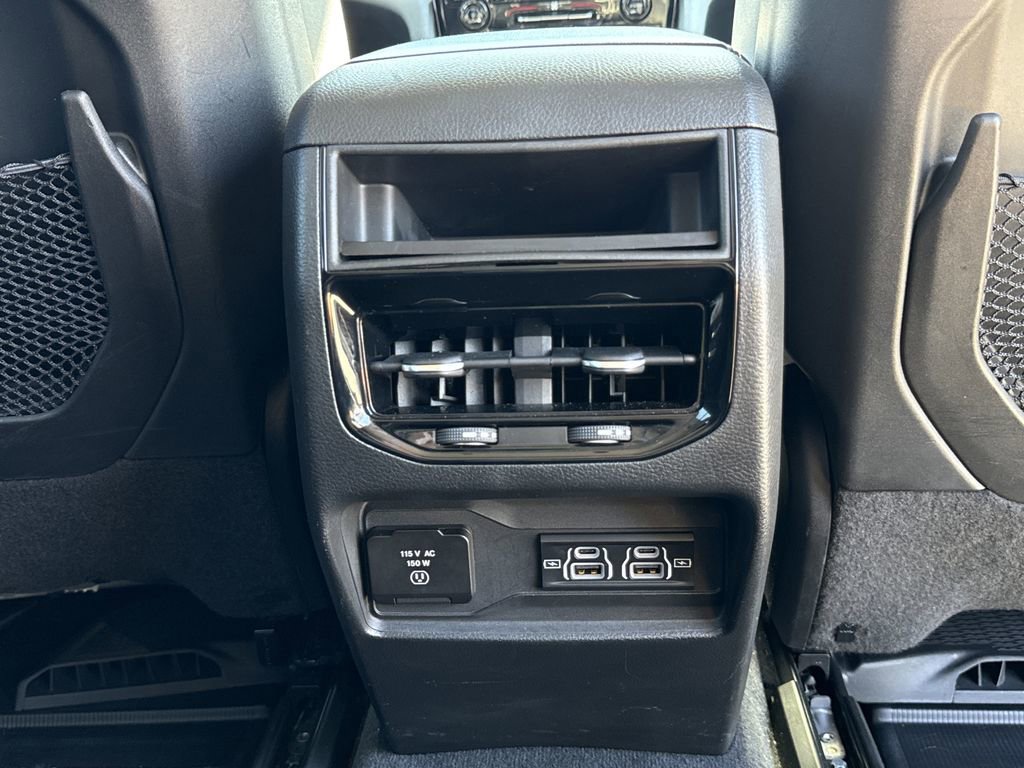 Used 2023 Jeep Grand Cherokee Laredo w/ Luxury Tech Group I image 21