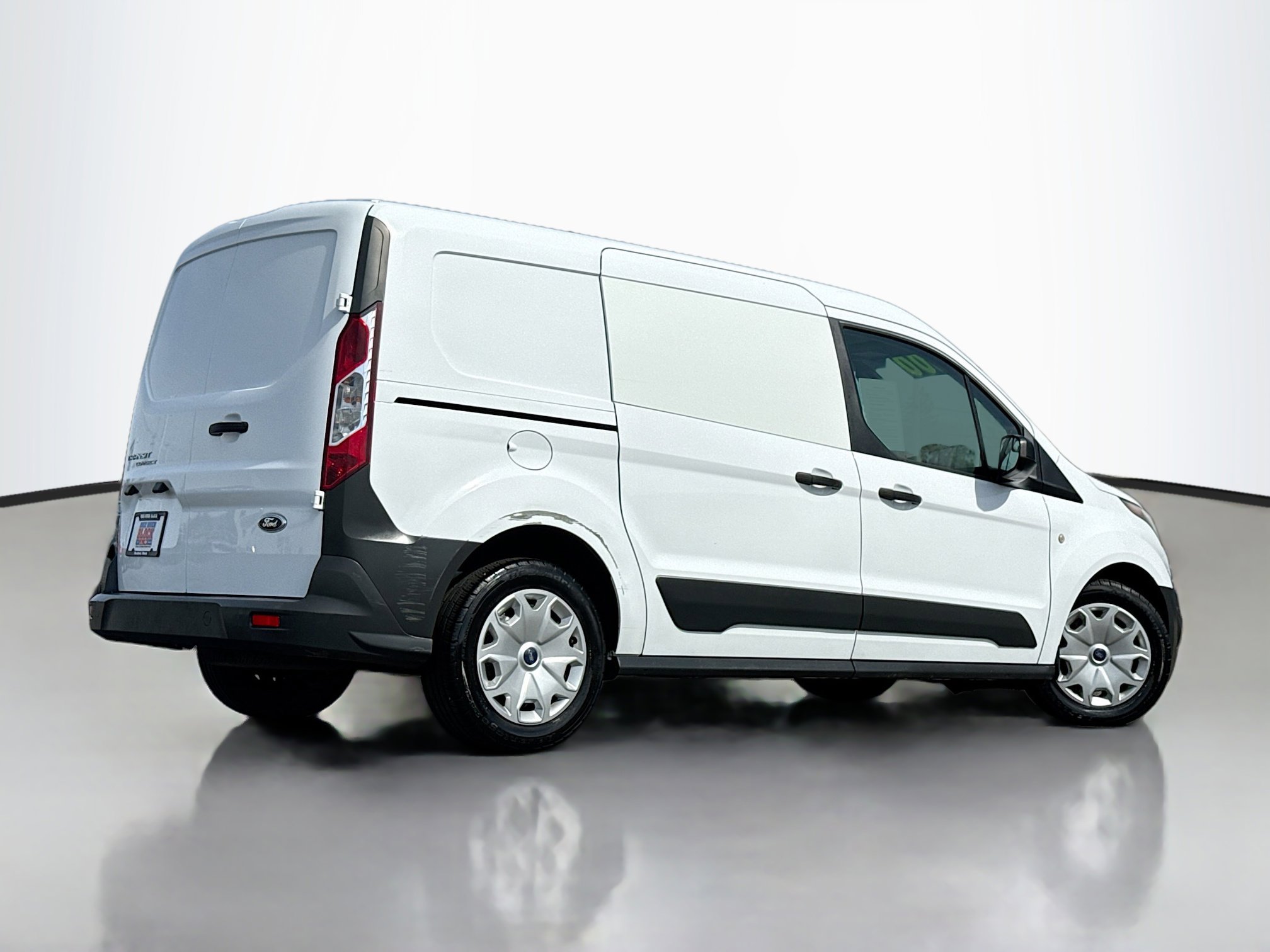 Used 2015 Ford Transit Connect XL image 2