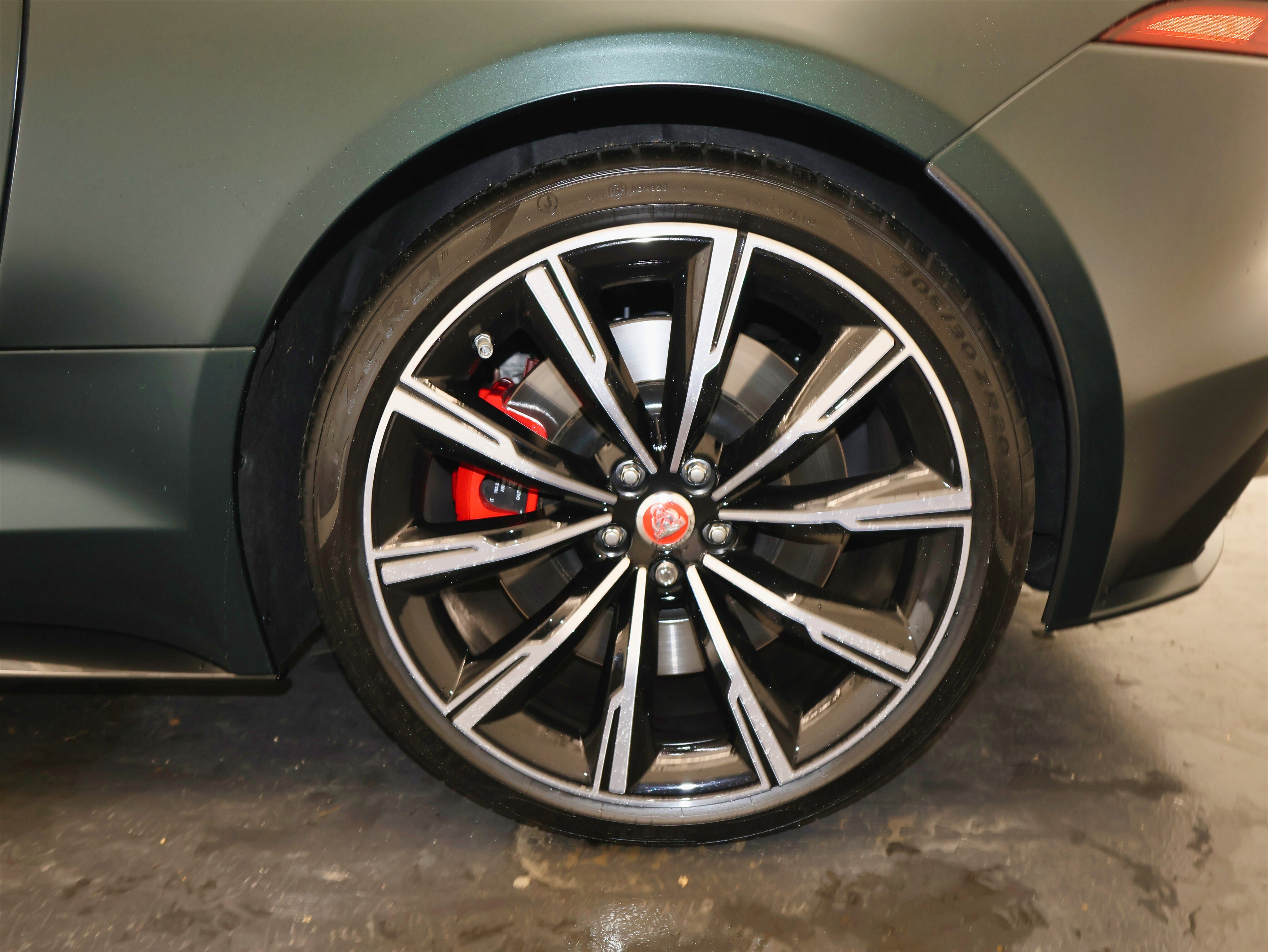 Used 2023 Jaguar F-TYPE R image 38