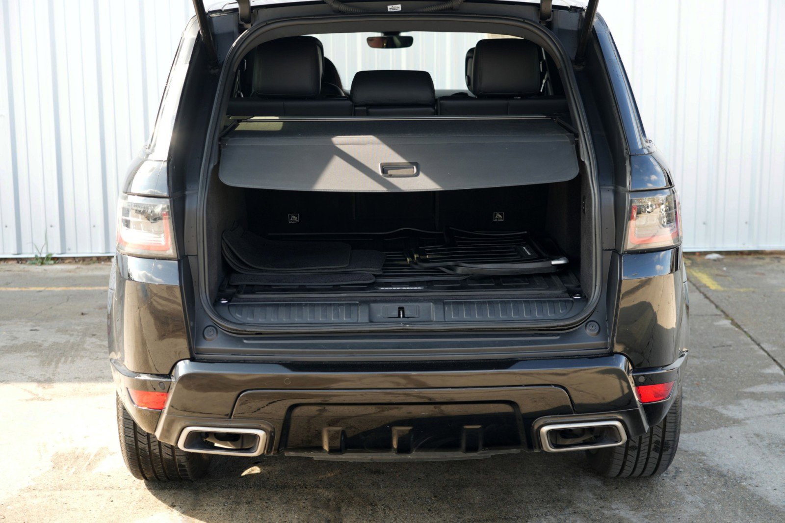 Used 2018 Land Rover Range Rover Sport HSE image 9