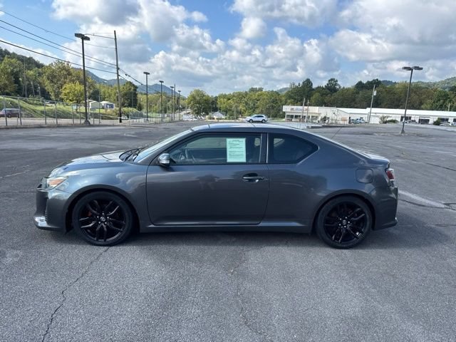 Used 2014 Scion tC FWD image 5