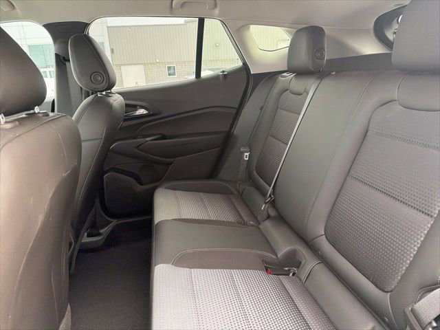 Used 2025 Chevrolet Trax LT w/ Driver Confidence Package image 26