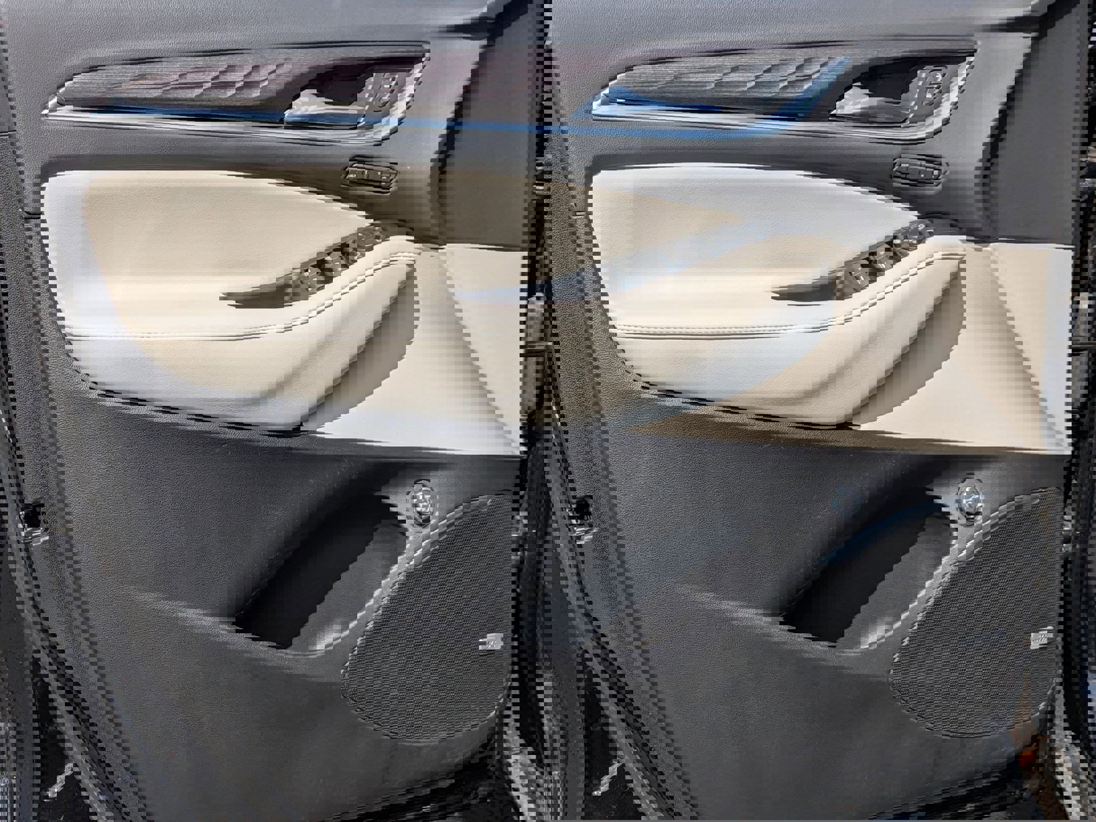 Used 2023 Buick Enclave Avenir w/ Avenir Technology Package image 12