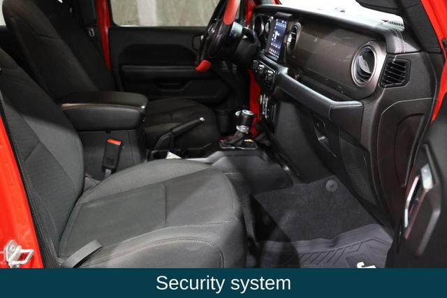 Used 2020 Jeep Wrangler Unlimited Sahara w/ Uconnect 4C Nav & Sound Group AWD/4WD image 14