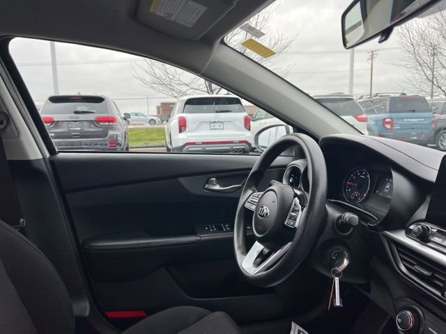 Used 2021 Kia Forte LXS image 29