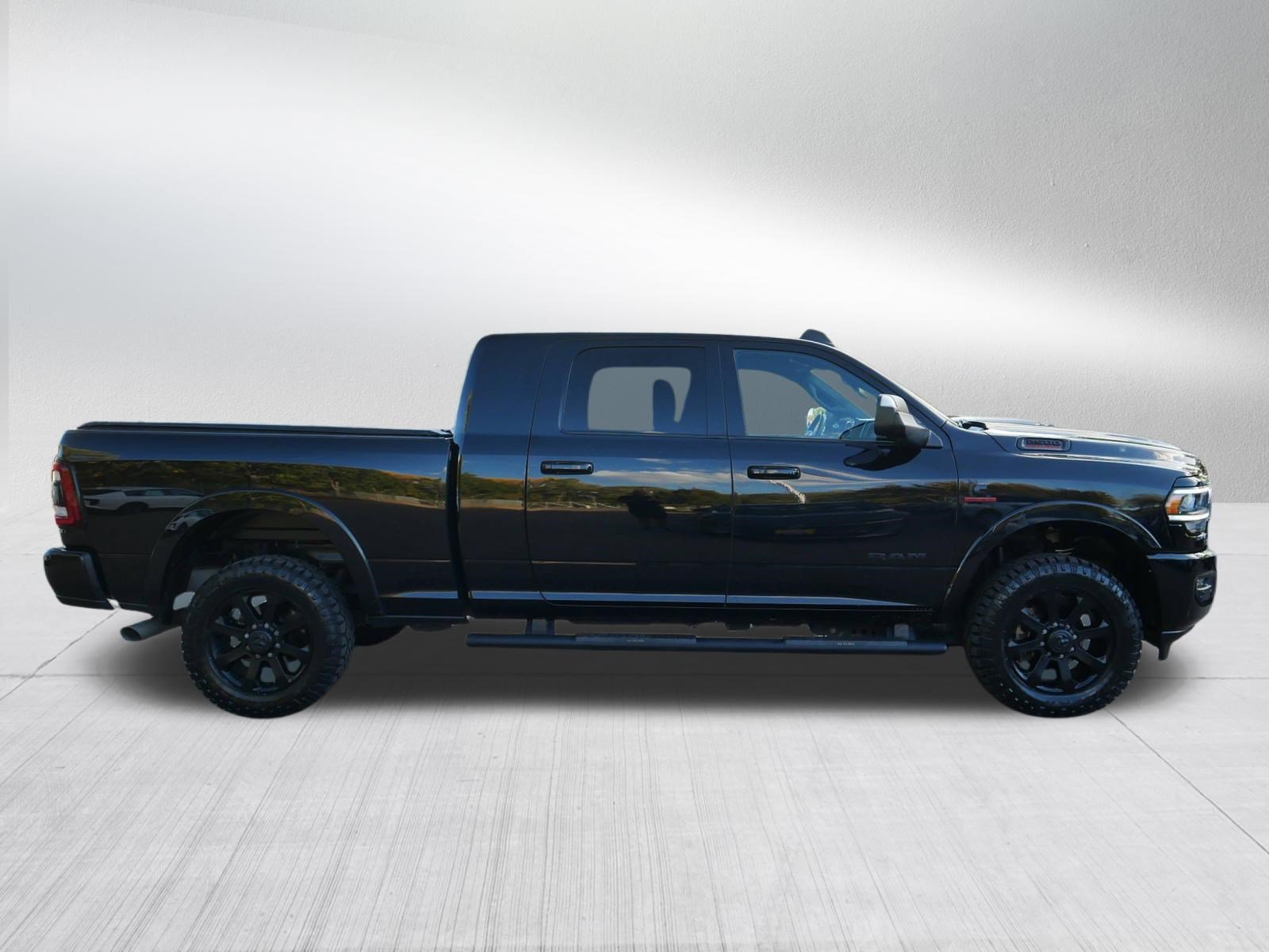 Used 2022 RAM 2500 Laramie AWD/4WD image 8