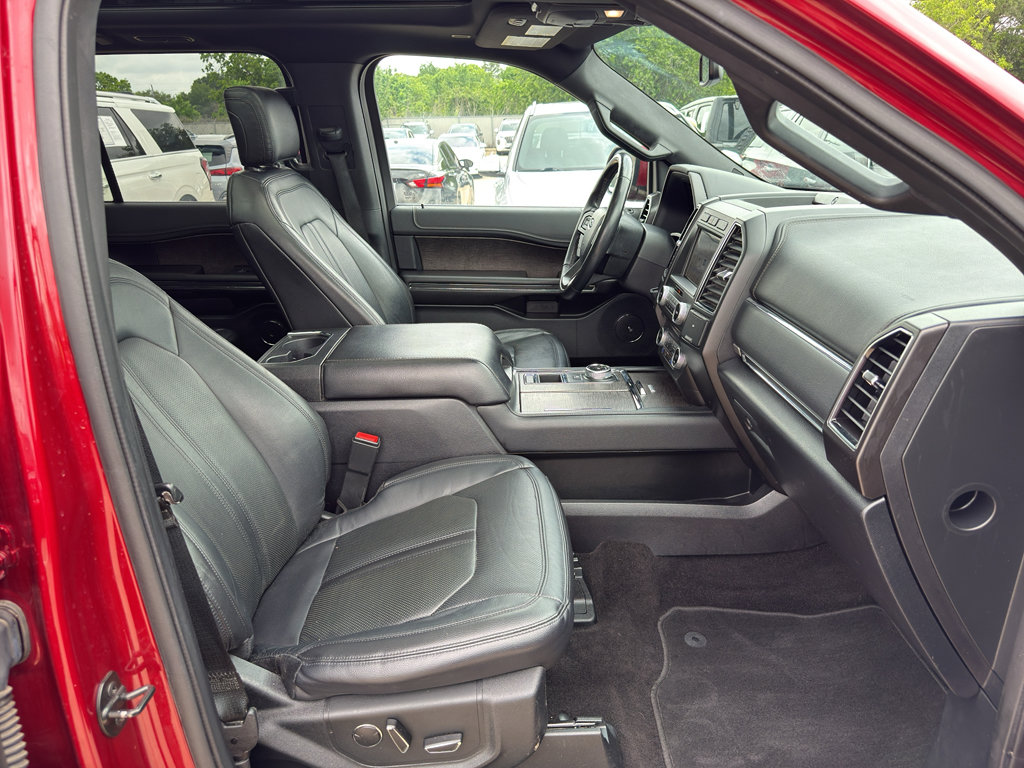 Used 2018 Ford Expedition Limited w/ Equipment Group 301A RWD image 12
