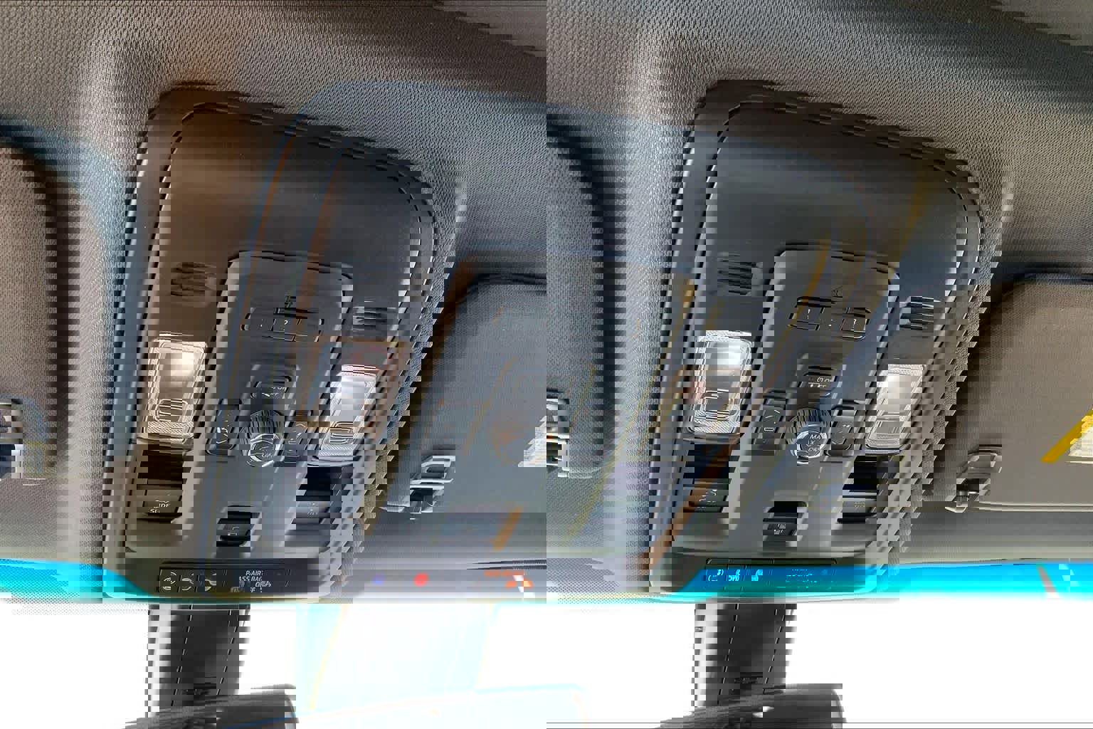 Used 2022 GMC Yukon XL AT4 image 33