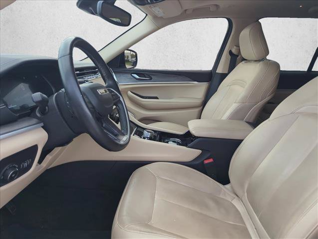 Used 2022 Jeep Grand Cherokee Limited AWD/4WD image 12