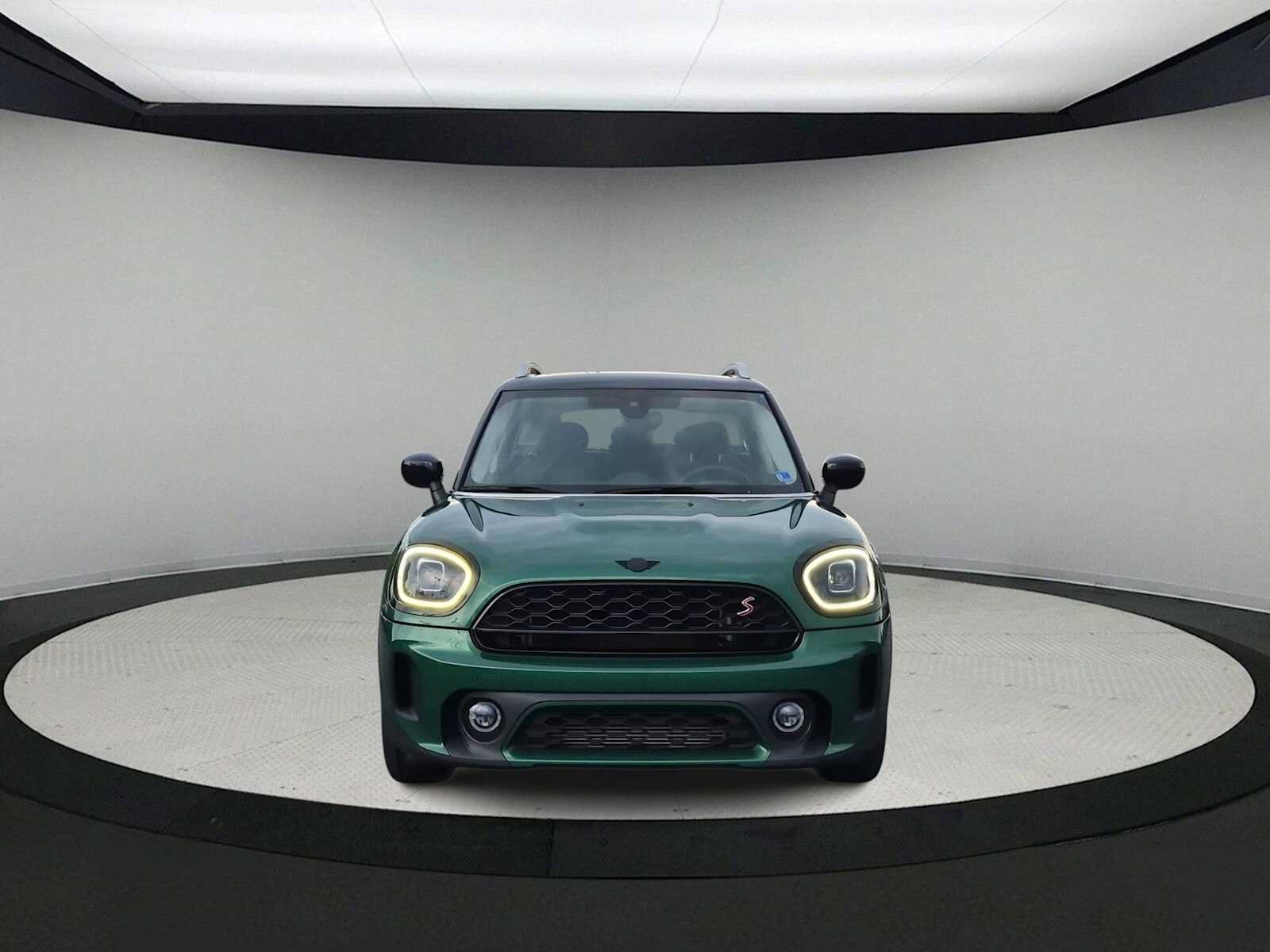 Used 2024 MINI Cooper Countryman S w/ Premium Package FWD image 3