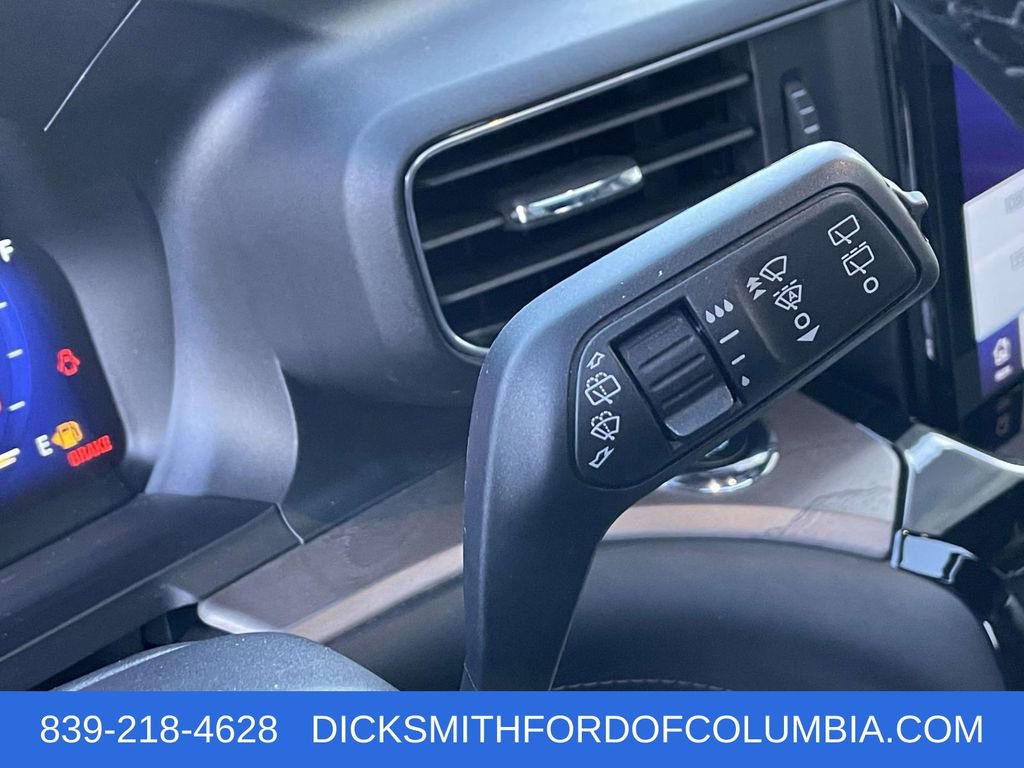 Certified 2022 Ford Explorer Platinum w/ Equipment Group 601A image 24