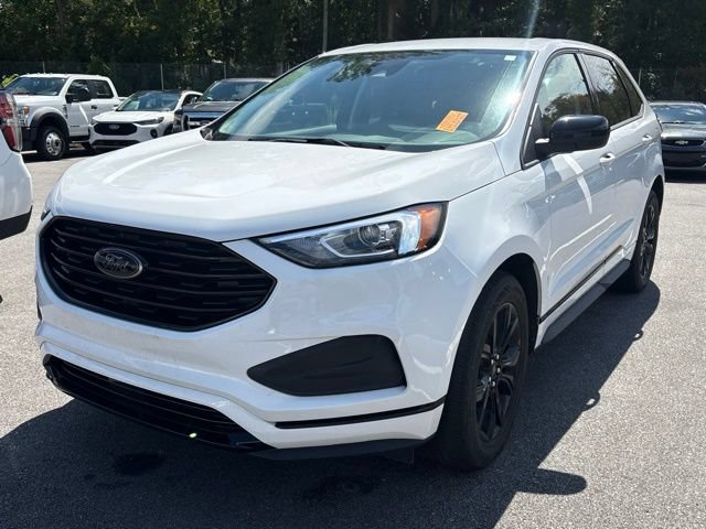 Used 2024 Ford Edge SE w/ Black Appearance Package