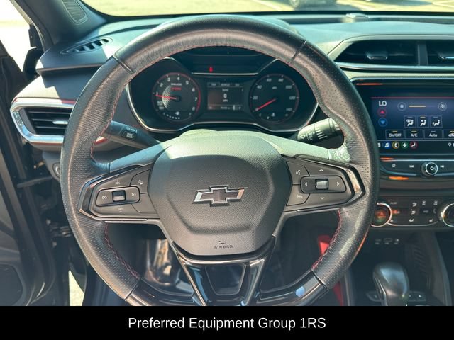 Used 2021 Chevrolet TrailBlazer RS w/ Sun and Liftgate Package FWD image 2