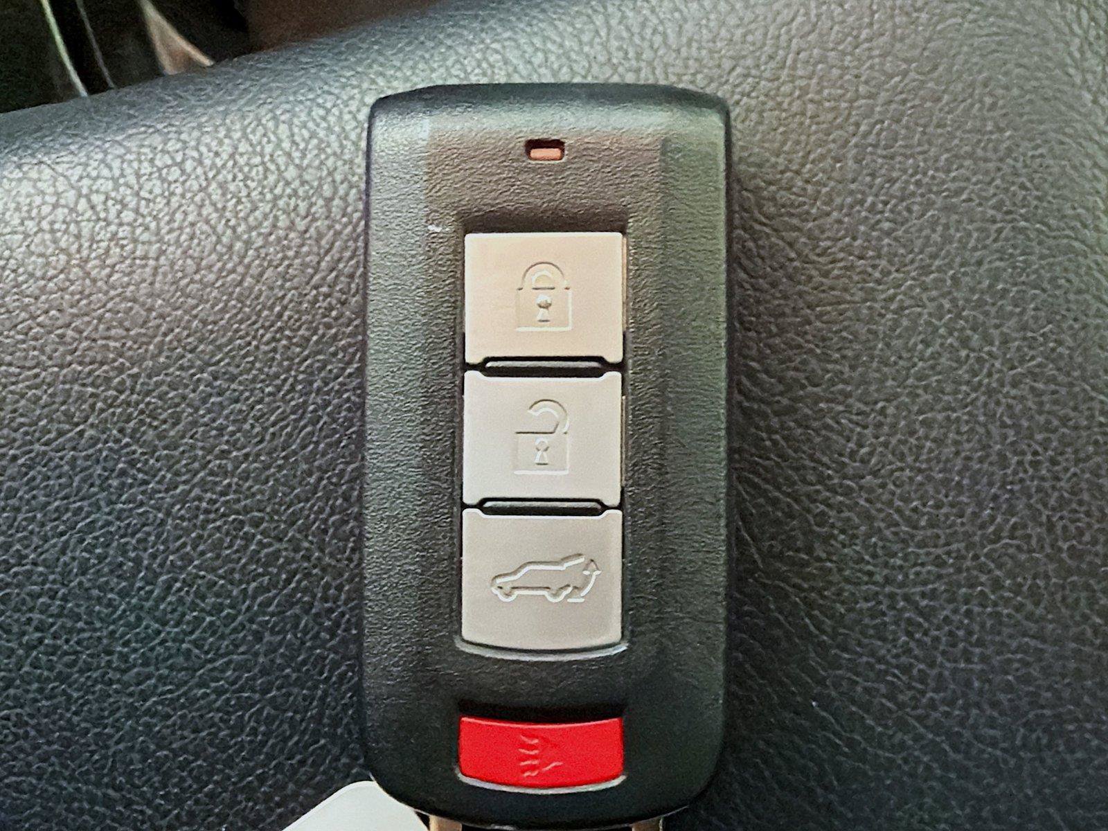 Used 2025 Mitsubishi Eclipse Cross SE AWD/4WD image 4
