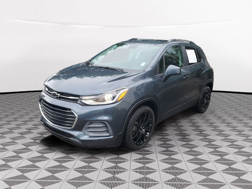Used 2022 Chevrolet Trax LT w/ Sport Edition FWD image 3