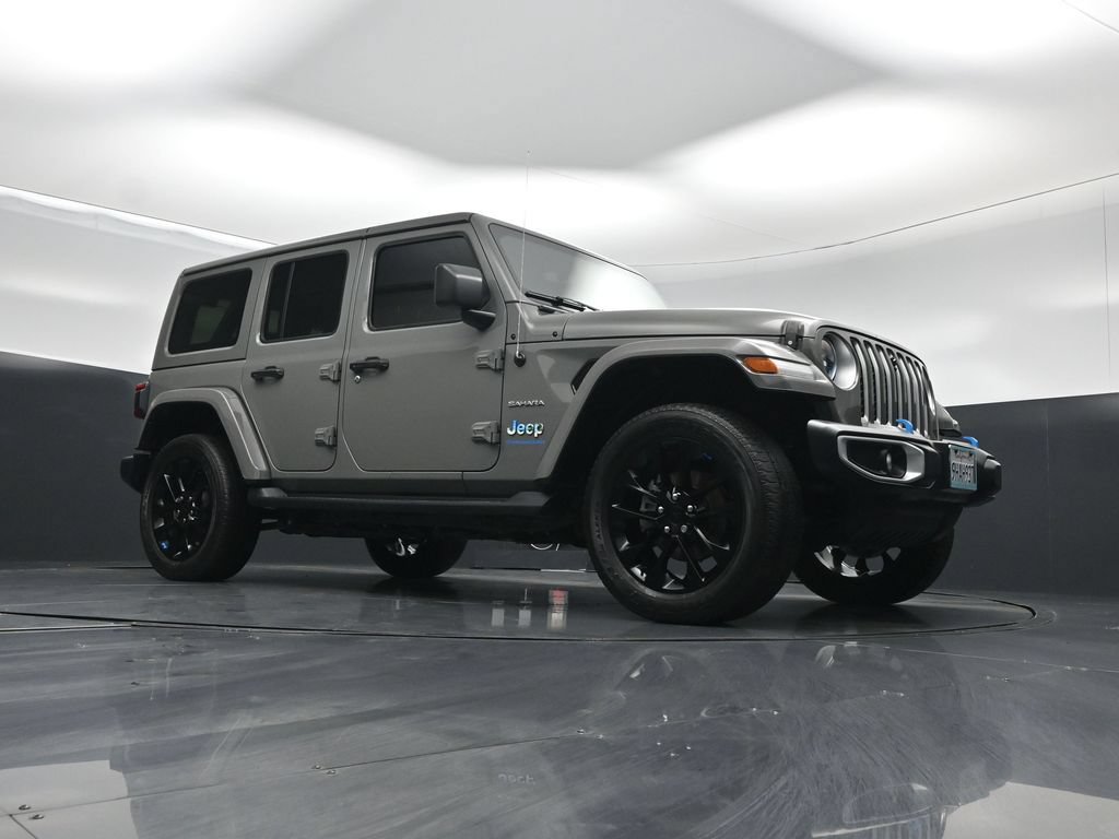 Used 2023 Jeep Wrangler Unlimited Sahara w/ Cold Weather Group AWD/4WD image 4