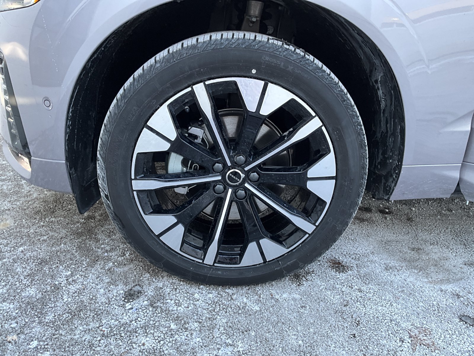New 2026 Volvo XC60 B5 Plus w/ Protection Package Premier AWD/4WD image 32