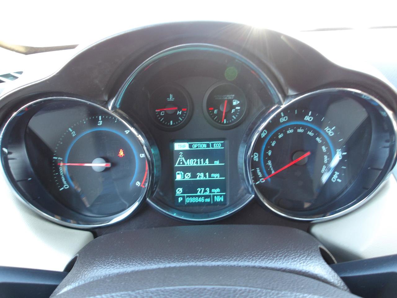 Used 2014 Chevrolet Cruze Diesel FWD image 16